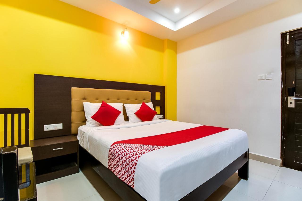 Oyo Flagship 9115 Hotel Udayee International Tirupati Kültér fotó