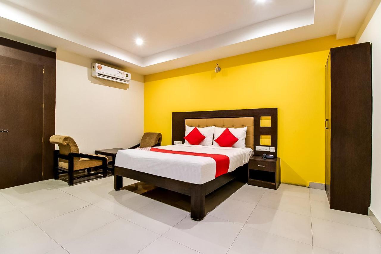Oyo Flagship 9115 Hotel Udayee International Tirupati Kültér fotó